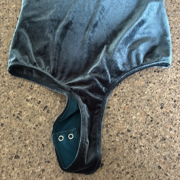 Agolde Bree Velvet bodysuit XS - Picture 4 of 7